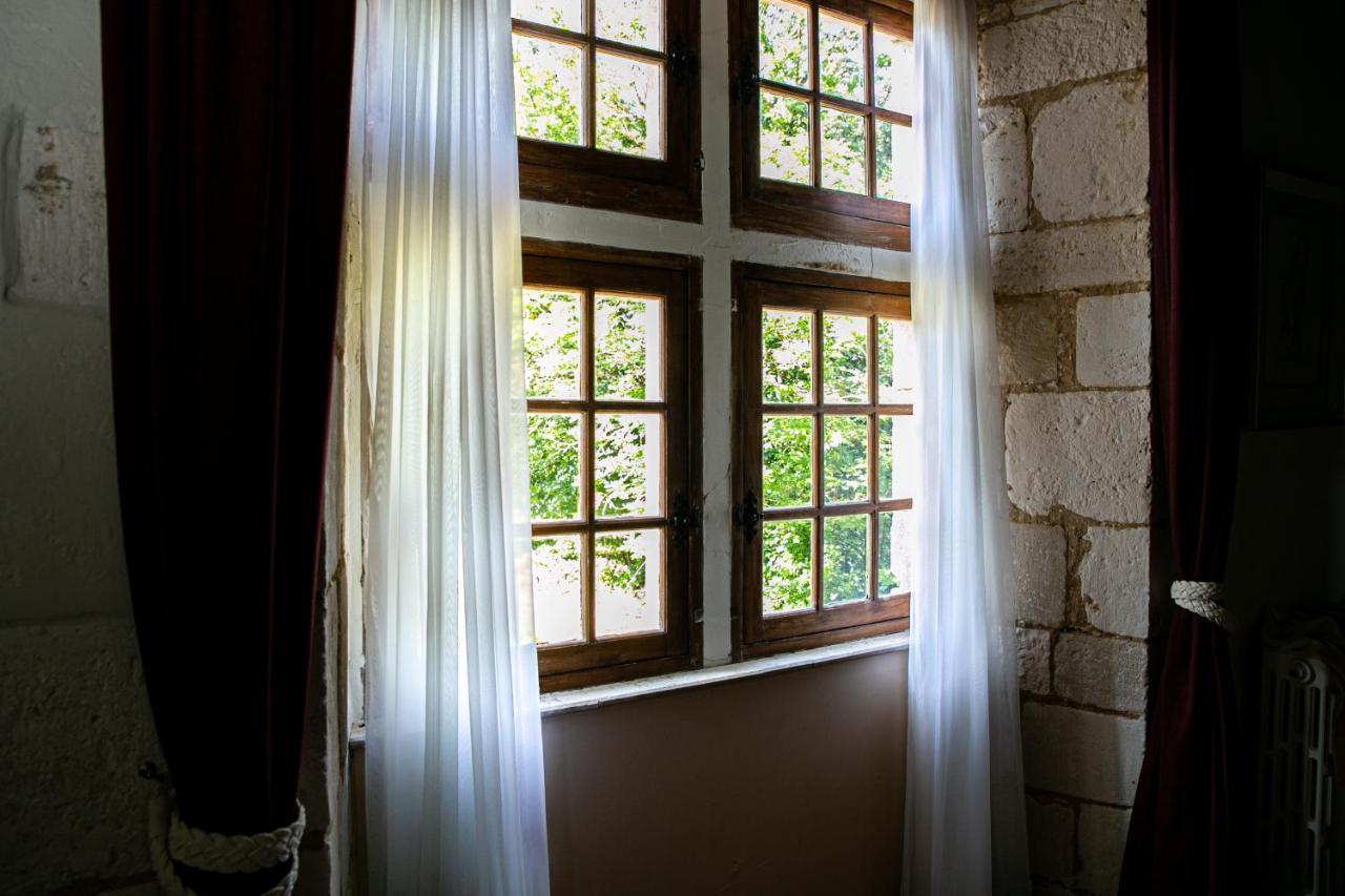 Maison Forte Perreuse ทริญนีย์ ภายนอก รูปภาพ